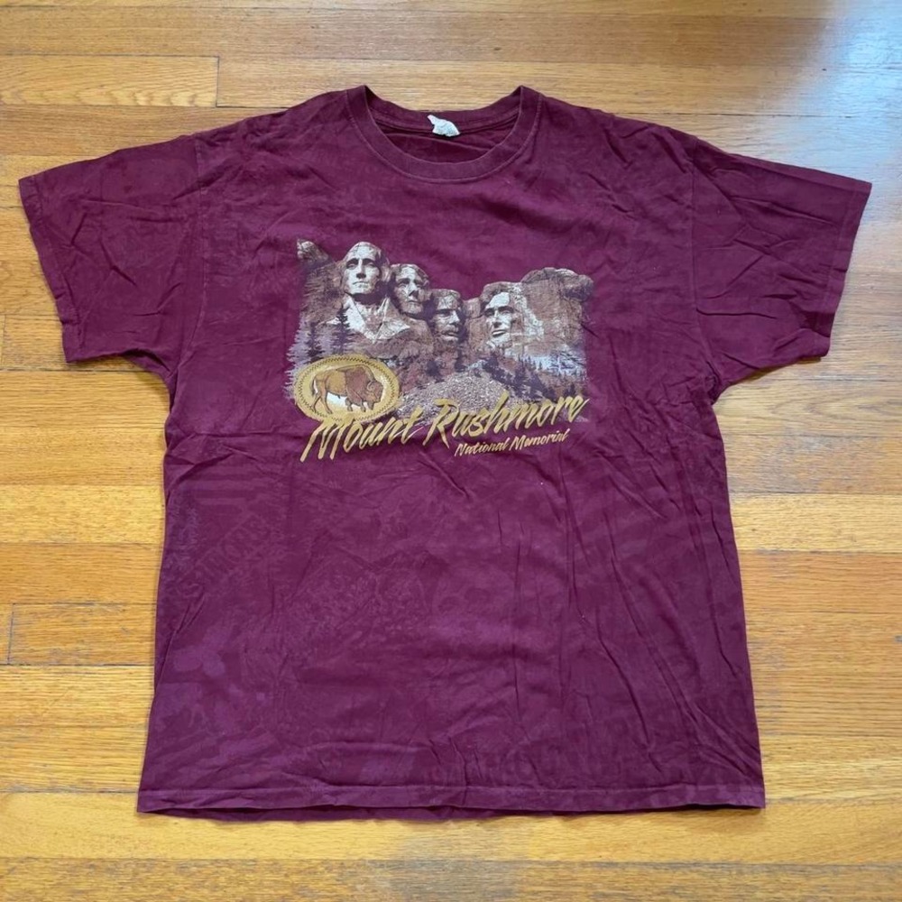 VTG 00s Mount‎ Rushmore Shadow AOP destination tee shirt XL burgundy brown black